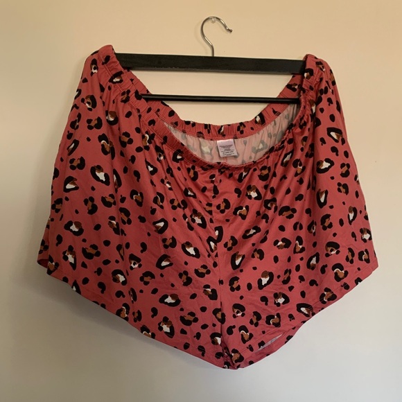 Leopard Print Shorts & tank set - Picture 4 of 9